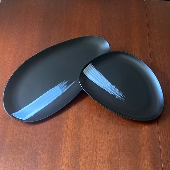 SALE! Set of Unique Serving Platters - Black & White - chic but unique - Picture 13 of 13